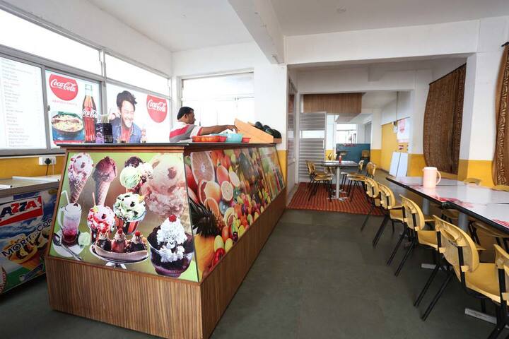 cafeteria